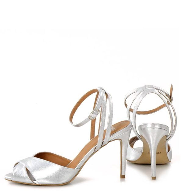 Srebrne szpilki CAROLYN - z tyłu