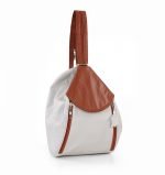 Torba damska biała z brązowym akcentem skórzana - z przodu