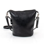 torebka damska, listonoszka, w kolorze czarnym - z przodu