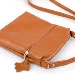 Torebka damska, listonoszka w kolorze brązowym - z tyłu