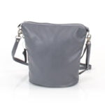 Szara listonoszka skórzana z owalnym dnem - z przodu