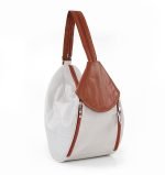 Torba damska biała z brązowym akcentem skórzana - po skosie