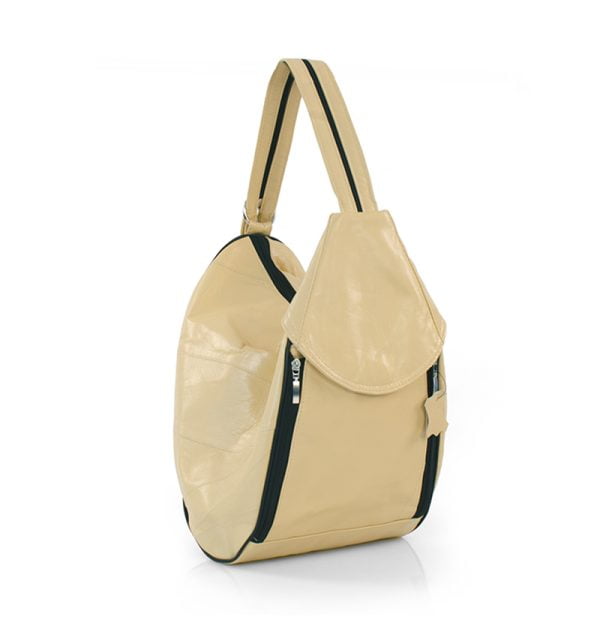Plecak skorzany kremowy2 Torba damska skórzana jasno beżowa - po skosie