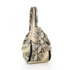 Torba damska z motywem wężowej skóry - z przodu