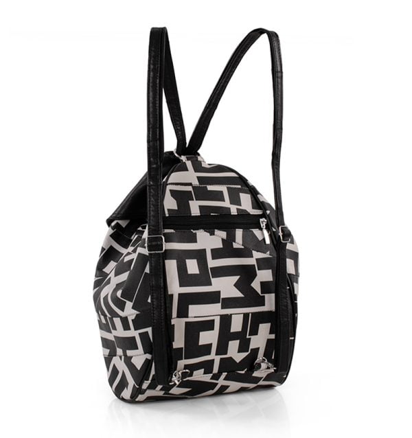 Plecak damski w literki skórzany - z tyłu