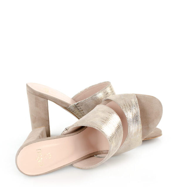 GASSU Klapki LUNA - Złote klapki na słupku - z przodu