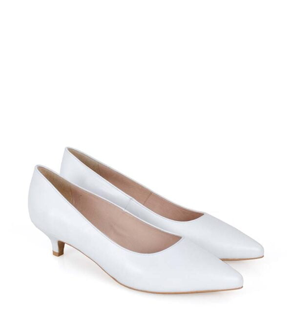 GASSU Czółenka JESSICA białe skóra licowa - po skosie